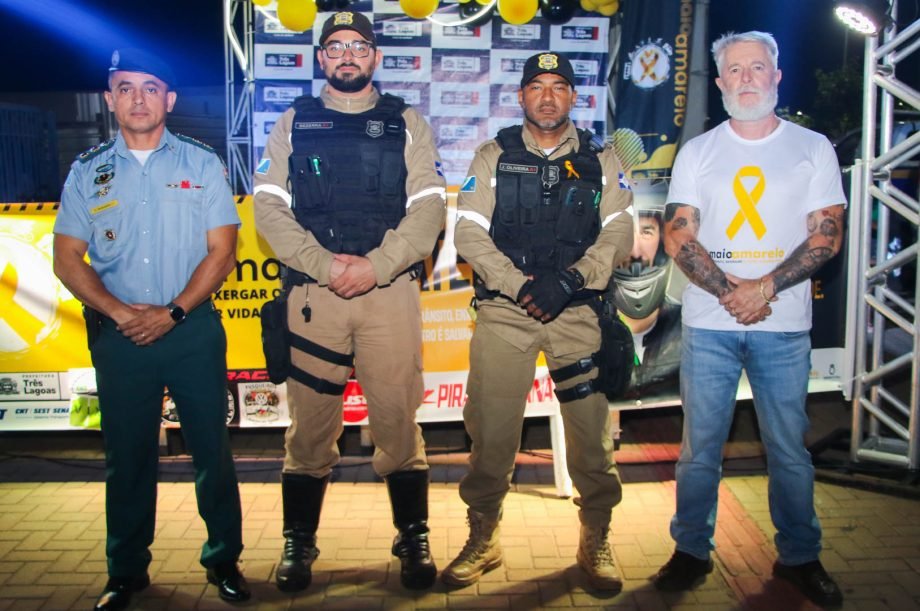 Abertura do Maio Amarelo reúne autoridades, motociclistas e população