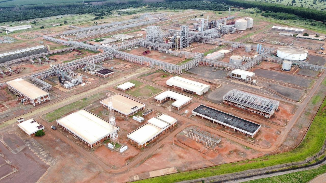 UFN3: Obra parada revela prejuízos bilionários, dívidas e dependência de fertilizantes