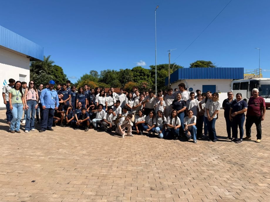 SEMANA DA ÁGUA – Alunos do Programa Gerando Futuro visitam Unidade de Tratamento de Água da Sanesul