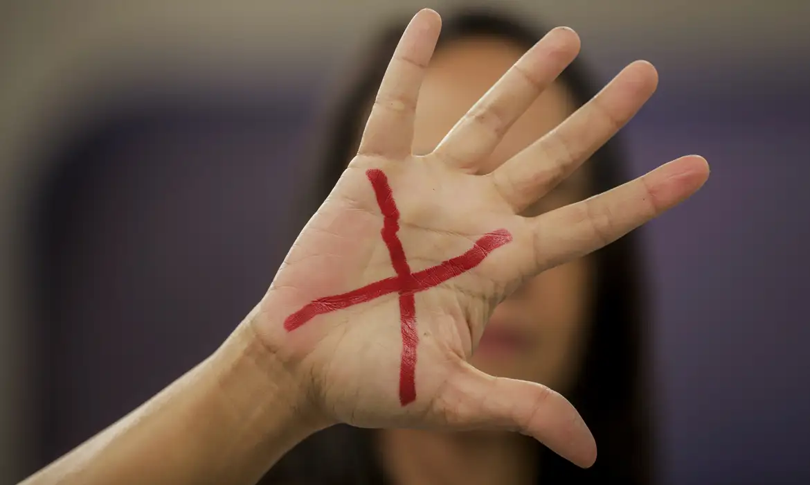 Leis Aprovadas Aprimoram o Combate à Violência Contra a Mulher