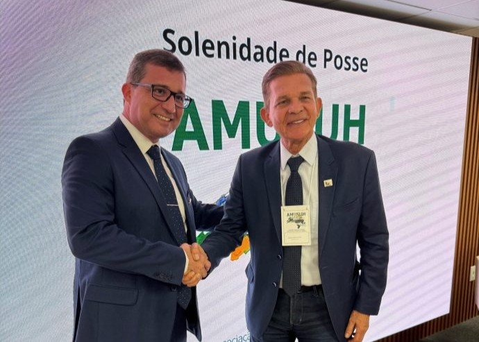 Na presidência da AMUSUH, prefeito Dr. Cassiano eleva protagonismo de TL no cenário nacional