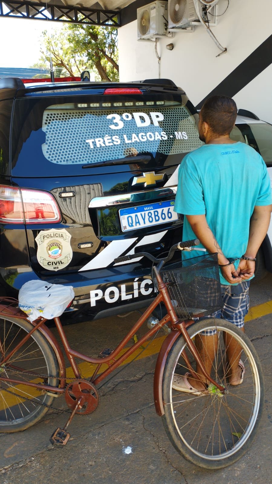 Polícia Civil prende em flagrante suspeito de roubo com faca em Três Lagoas
