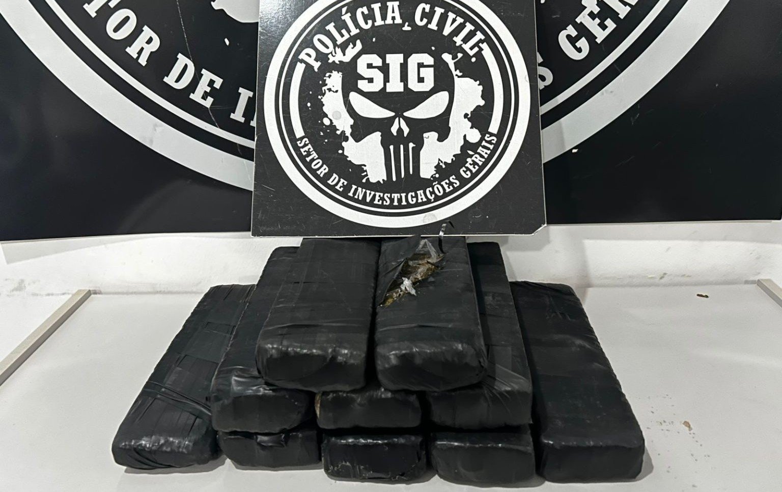 Polícia Civil prende mulher com 8 kg de maconha em Três Lagoas
