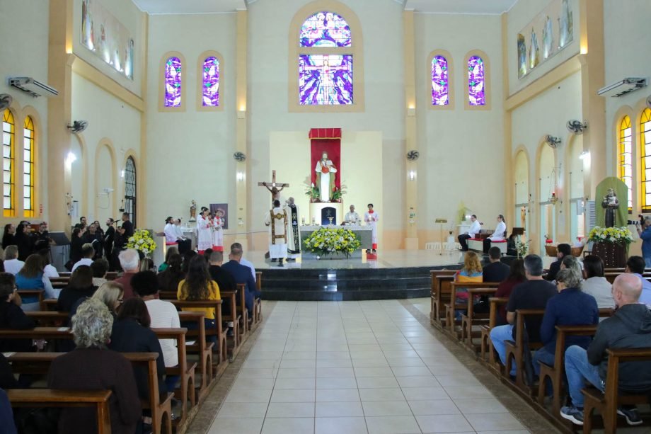 Veja como foi a Missa de Santo Antônio, tradição que integra comemorações dos 111 anos de Três Lagoas
