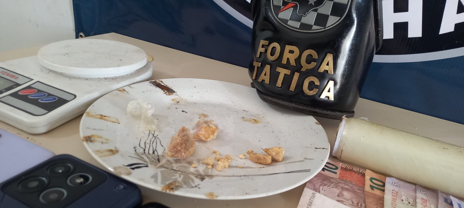 Força Tática desmantela ponto de venda de drogas e prende trio em Três Lagoas