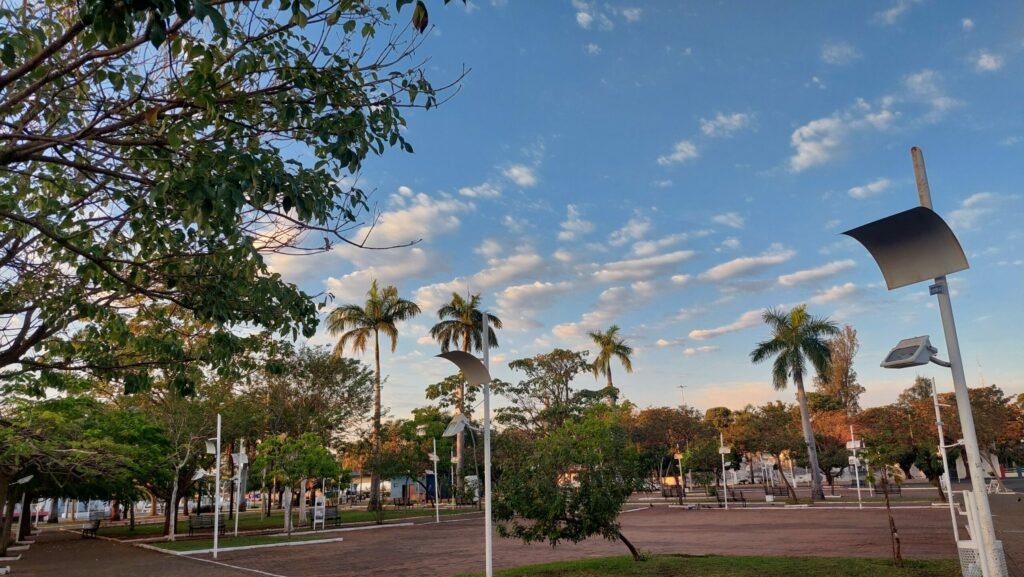 Alerta em Três Lagoas: Calor de 32°C e Previsão de Tempestades para Quarta-Feira